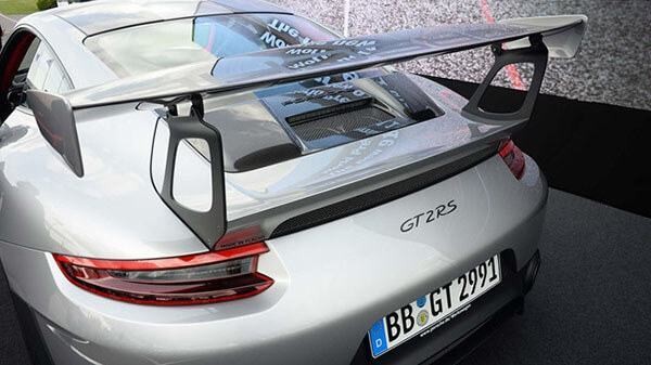 Porsche 911 GT2 RS 2024: Giá lăn bánh khuyến mãi, Đánh giá xe, Thông số kỹ thuật