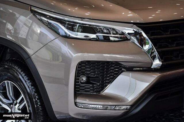 Đánh giá xe Toyota Fortuner 2022: Bản nâng cấp nhẹ nhằm giữ ngôi vương 
