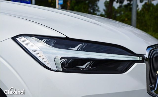 Volvo XC60 Recharge Ultimate 2024: Chi tiết thông số xe và giá bán mới nhất