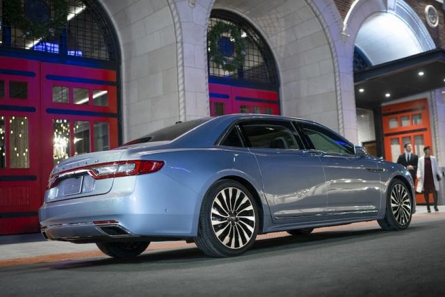 Đánh giá Lincoln Continental Luxury 2024: Chiếc sedan hạng sang khiến BMW 7 Series và Mercedes- S-Class phải dè chừng