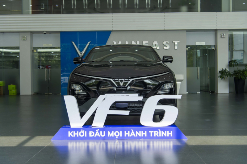 Chi tiết xe VinFast VF6 Base 2024: Trang bị giảm có đáng chọn?