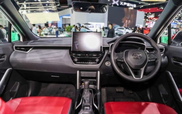 Toyota Corolla Cross 2024: Giá lăn bánh khuyến mãi 04/2024, Đánh giá xe, Thông số kỹ thuật