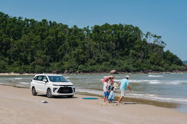 Toyota Veloz Cross có phải là “cứu tinh” của Innova tại Việt Nam?