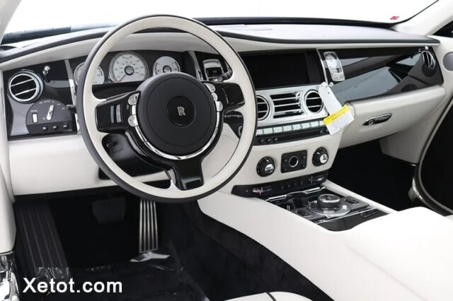 Bảng giá xe Rolls-Royce cập nhật 10/2024 – Khuyến mãi mới nhất