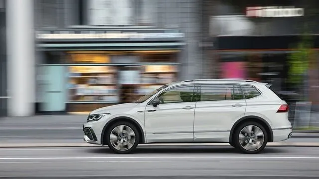 Volkswagen Tiguan 2025: Giá lăn bánh khuyến mãi - Đánh giá TSKT - Trả góp