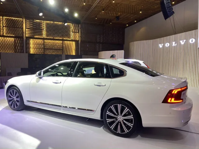 Volvo S90 2025: Giá bán mới nhất, Đánh giá thông số kỹ thuật