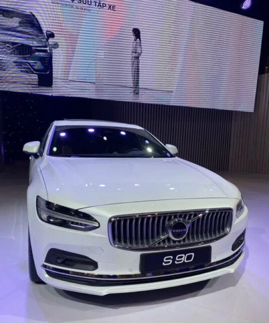 Volvo S90 2025: Giá bán mới nhất, Đánh giá thông số kỹ thuật