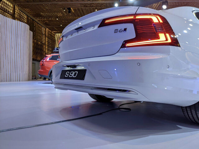 Volvo S90 2025: Giá bán mới nhất, Đánh giá thông số kỹ thuật