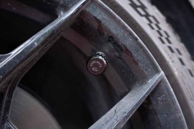 Cảm biến áp suất lốp TPMS là gì? Tại sao nên mua cảm biến áp suất lốp