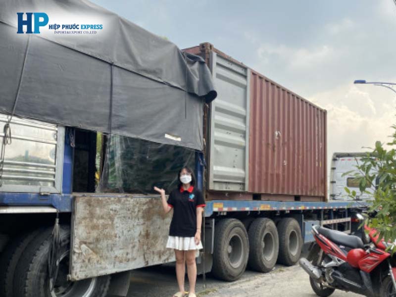 Hiệp Phước Express xử l&yacute; thủ tục hải quan nhanh gọn